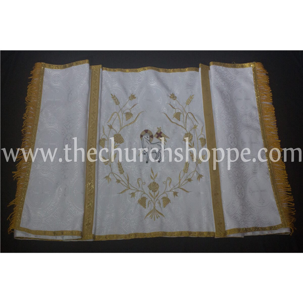 WHITE HUMERAL VEIL WITH AGNUS DEI EMBROIDERY - Image 3