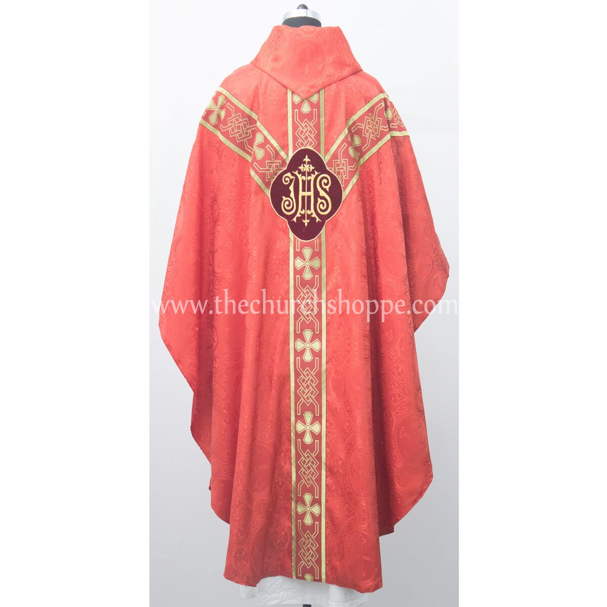 RED GOTHIC VESTMENT WITH IHS EMBROIDERY - Image 2