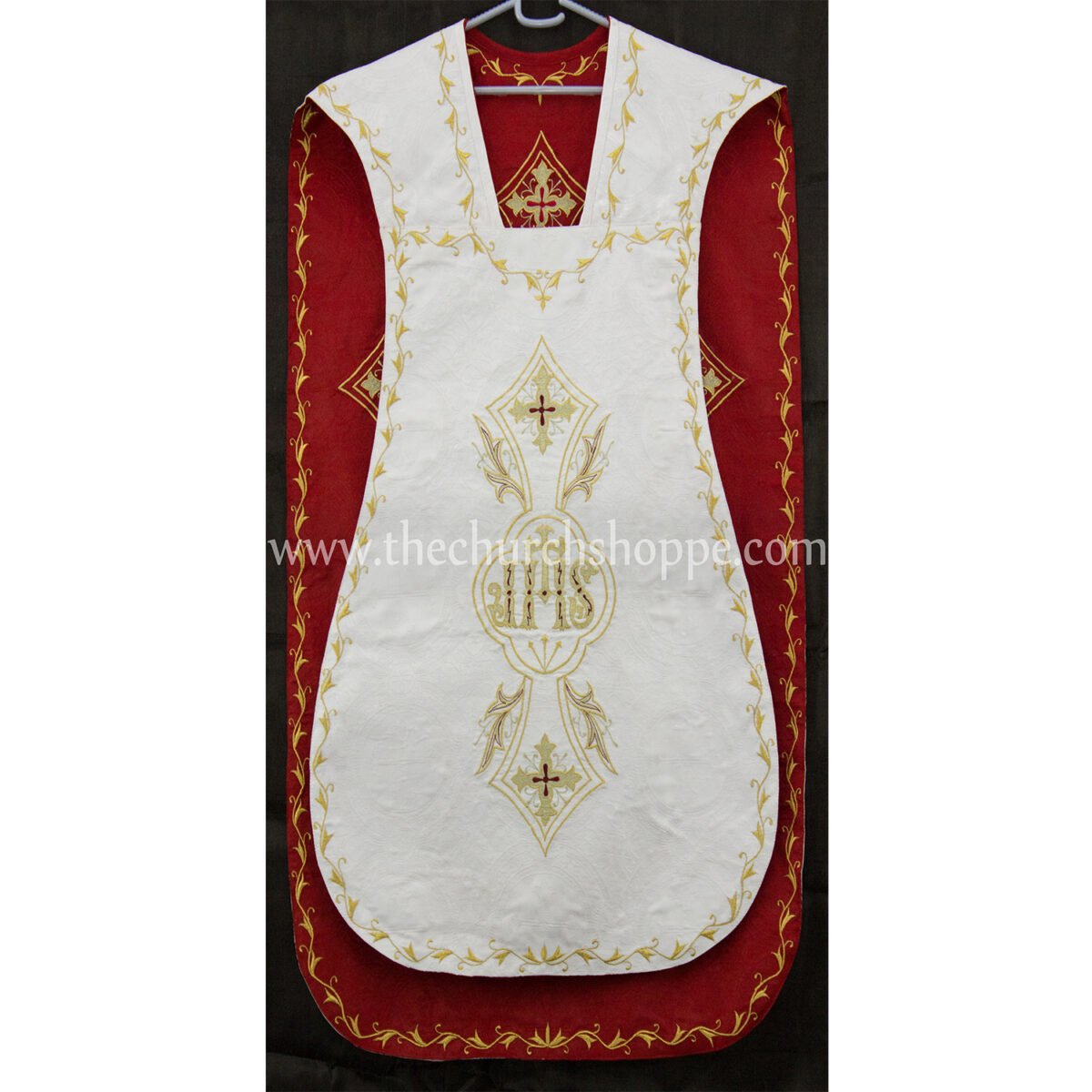 RED AND WHITE REVERSIBLE TRAVEL ROMAN FIDDLEBACK VESTMENT AND MASS SET WITH IHS EMBROIDERY - Image 3