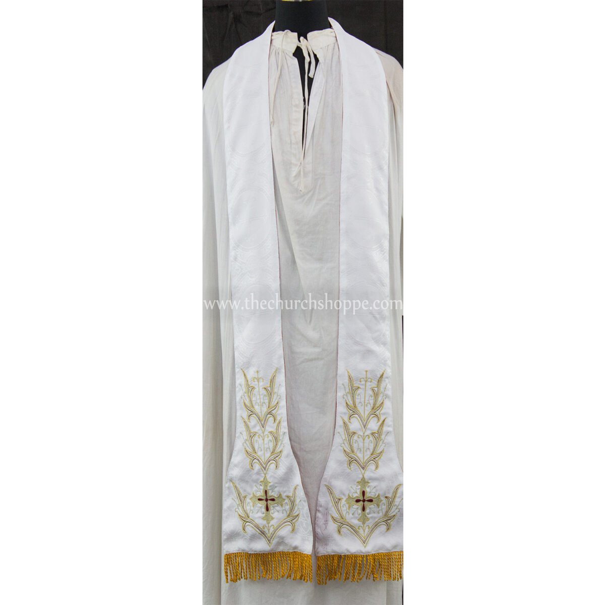 RED AND WHITE REVERSIBLE TRAVEL ROMAN FIDDLEBACK VESTMENT AND MASS SET WITH IHS EMBROIDERY - Image 8