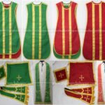 GREEN AND RED REVERSIBLE TRAVEL SPANISH FIDDLEBACK VESTMENT AND MASS SET