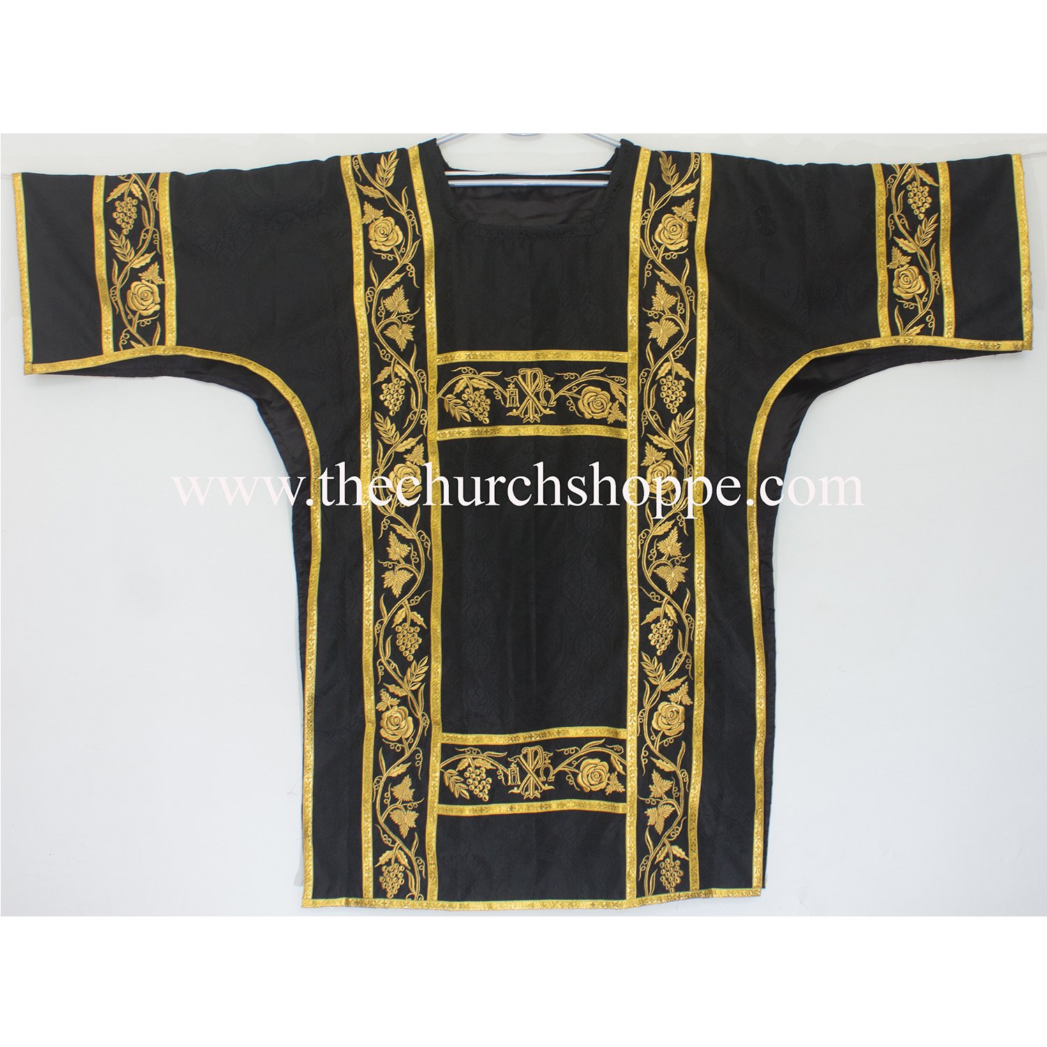 DVS_M8_F1BLK_PX_S BLACK ROMAN DALMATIC VESTMENT WITH DEACON’S STOLE AND MANIPLE - Image 1