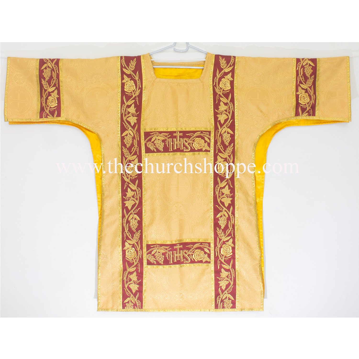 DVS_M8_F1Y_IHS_S YELLOW ROMAN DALMATIC VESTMENT WITH DEACON’S STOLE AND MANIPLE - Image 1