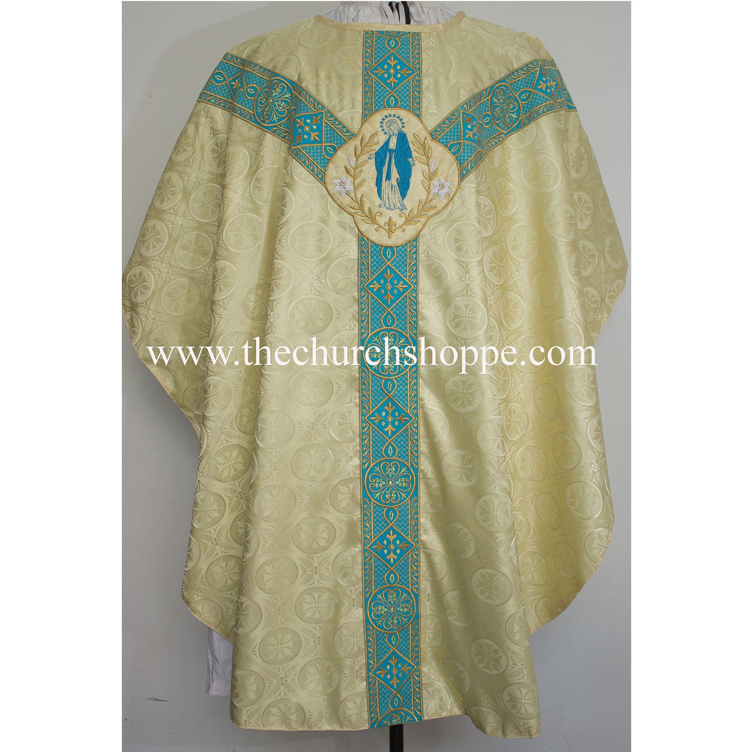 GVS_M7C_F28GO_MB_AM_SS GOLD GOTHIC VESTMENT WITH AM EMBROIDERY - Image 1