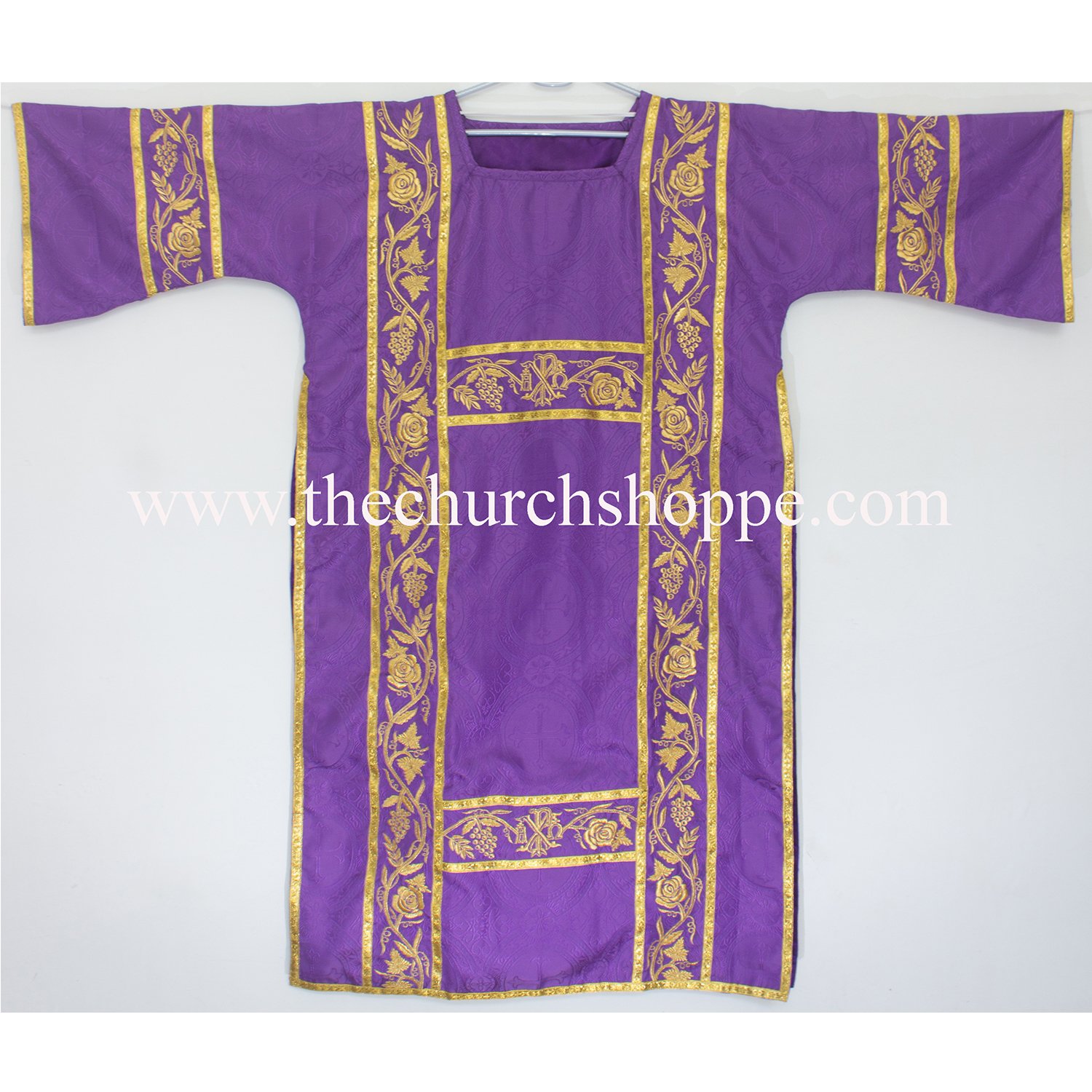 JDVS_M8_F1V_PX_S VIOLET GOTHIC DALMATIC VESTMENT WITH DEACON’S STOLE AND MANIPLE - Image 1